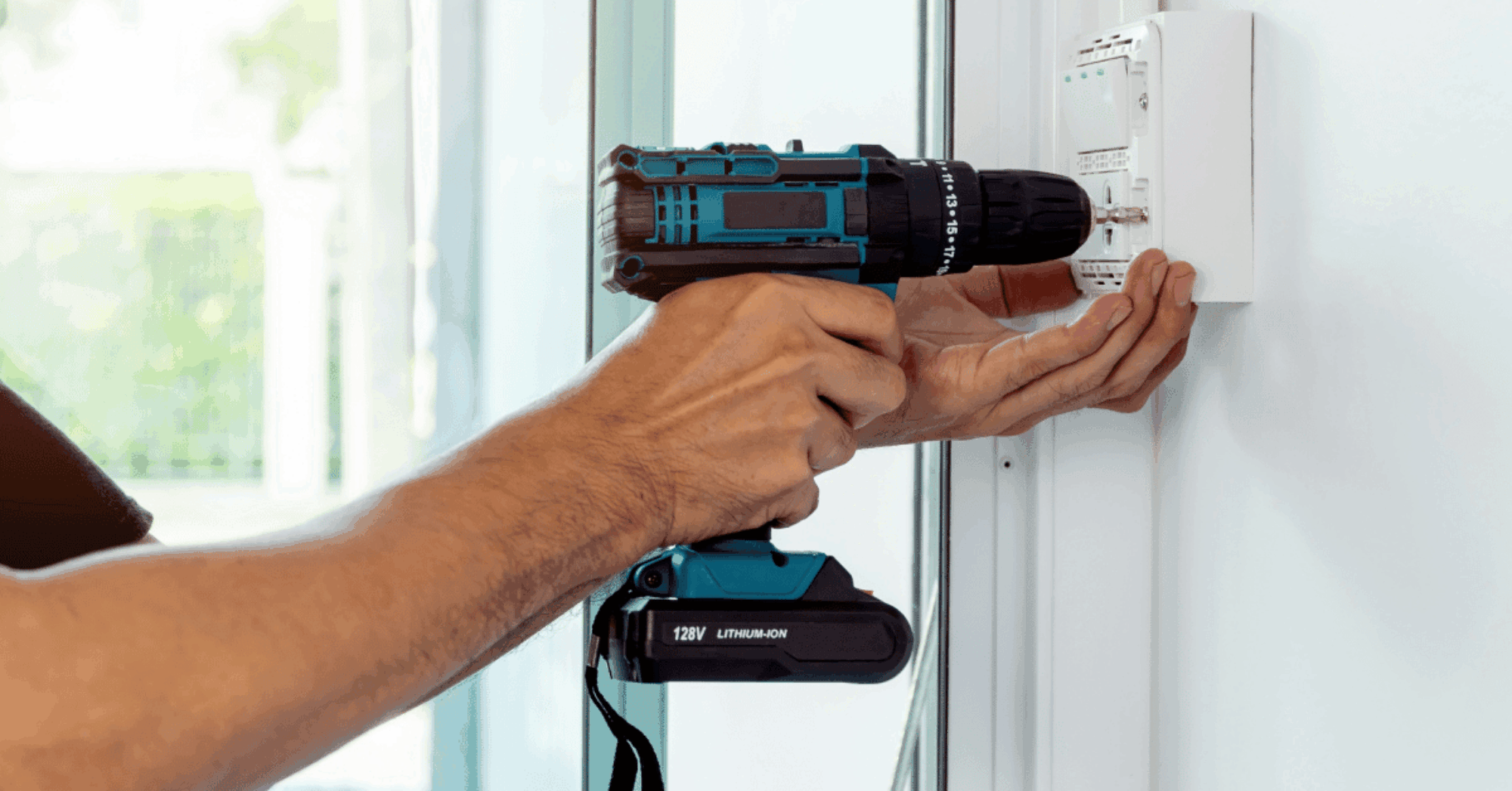 Kluswoning zelf doen of uitbesteden voor welke klus schakel je een vakspecialist in featured